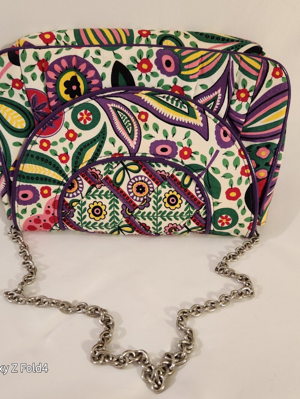 Vera Bradley.           Floral Quilted Crossbody Bag in Multicolor